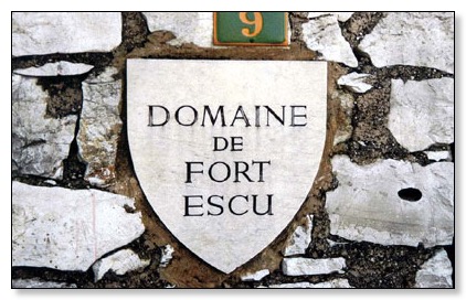 stacks_image_948-shield_domaine_winifried